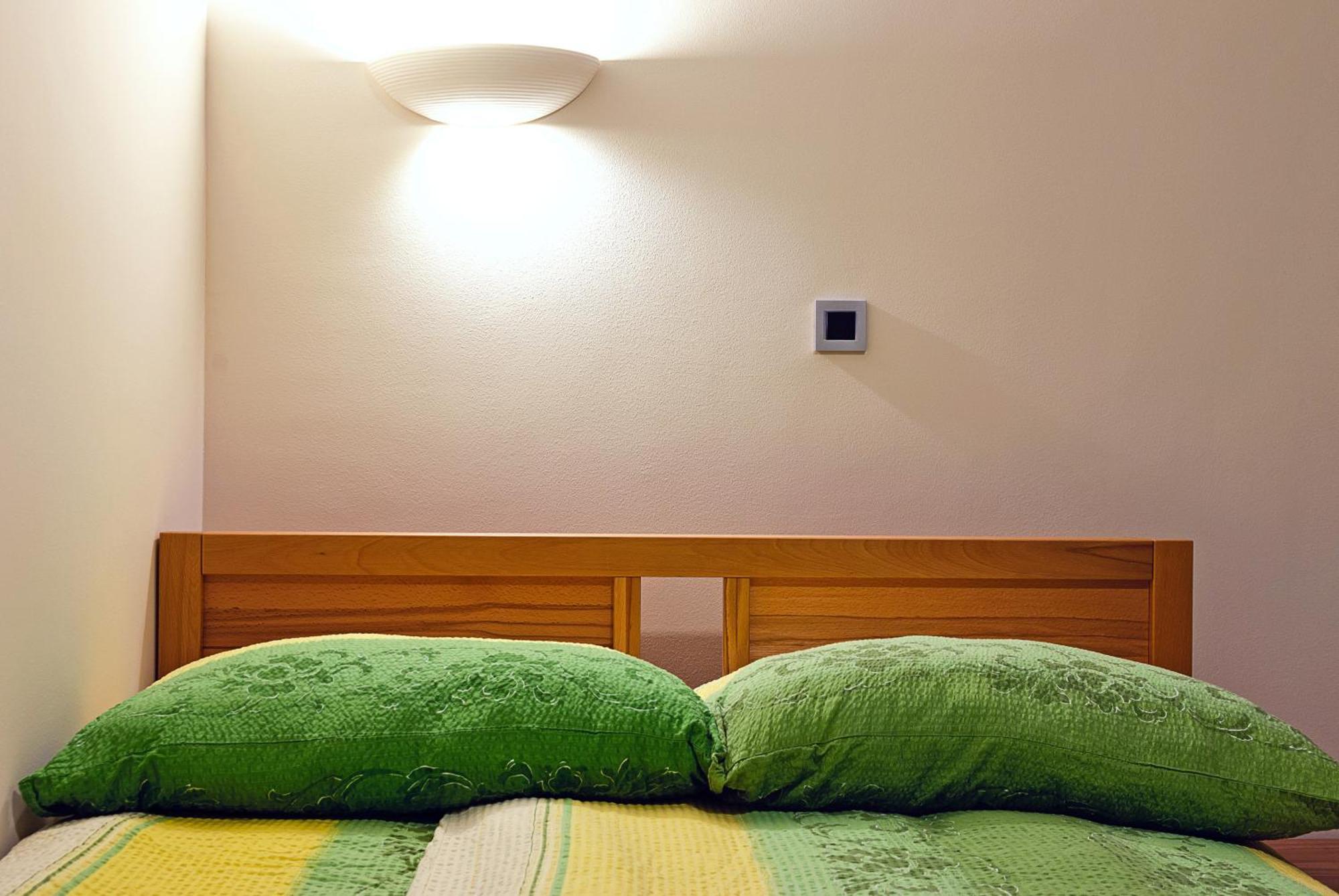 Hostel Plus Caffe Petrovče エクステリア 写真