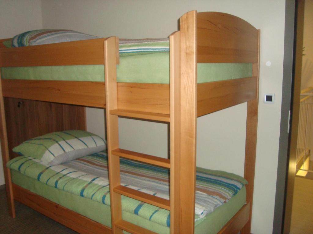 Hostel Plus Caffe Petrovče 部屋 写真